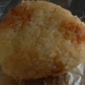 ごま油をたらすだけ 味噌焼きおにぎり レシピ 作り方 By 夏はぜ 楽天レシピ ごま油をたらすだけ 味噌焼きおにぎり レシピ 作り方 By 夏はぜ 楽天レシピ